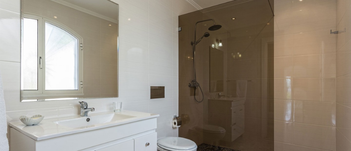 Dusche nach Maß anfertigen, Dusche aus Glas nach M